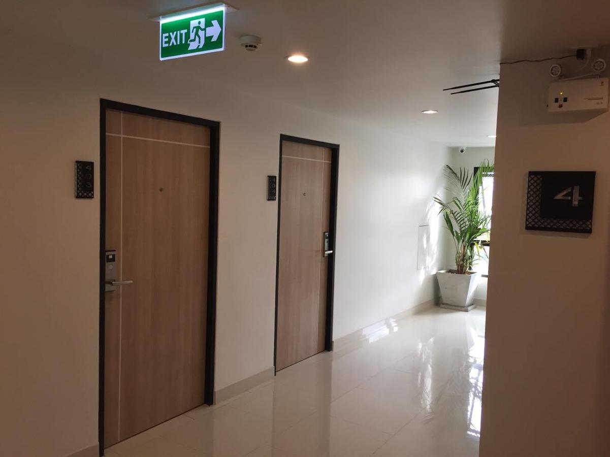 Live At Home Sukhumvit 105 กรุงเทพมหานคร ภายนอก รูปภาพ